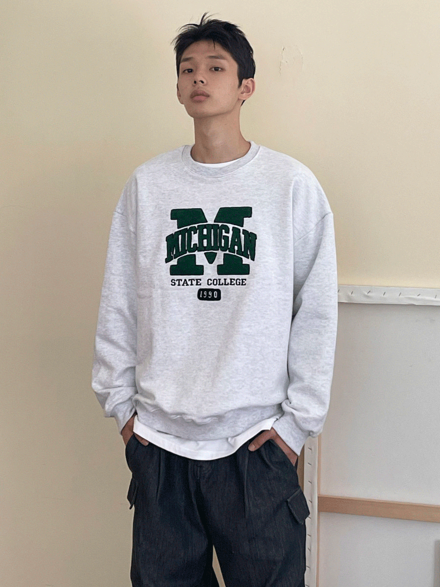 Michigan lettering patch sweatshirts (2color)